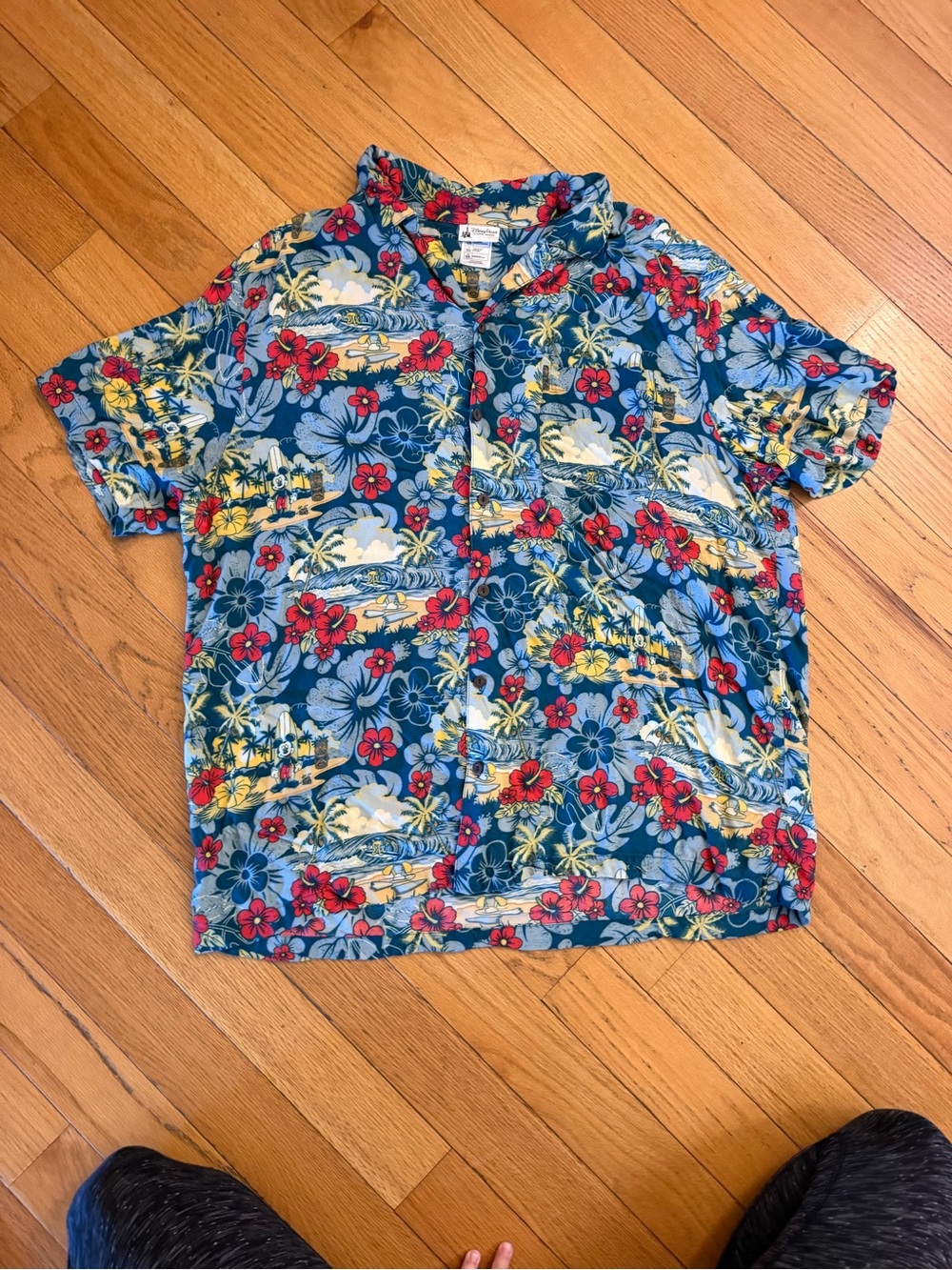 Disney Parks Mickey Mouse Men's XXL Hawaiian Tropical Floral Button-Up Shirt